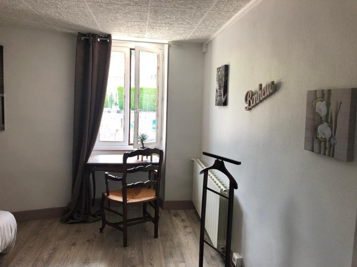 Chambre Bonheur Pugny-Chatenod Exteriér fotografie